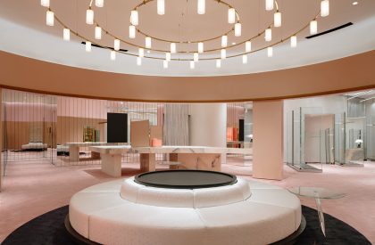 Bequeenstory Flagship Store | Say Architects