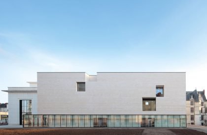 Centre de Creation Contemporaine | Aires Mateus