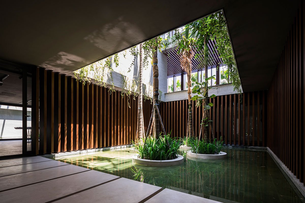 Louvers House | MIA Design Studio