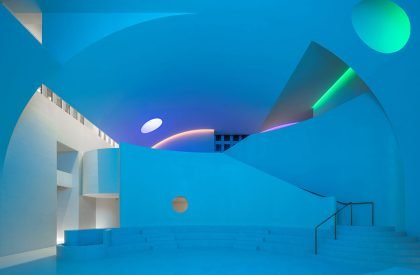 Flickering Peak CP·SUN RIVER Art Gallery | Wutopia Lab