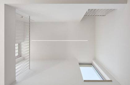 House with Bridge | Neuhausl Hunal
