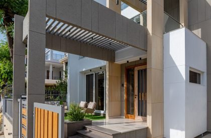 Narrow House | Prashant Parmar Architect - Shayona Consultant