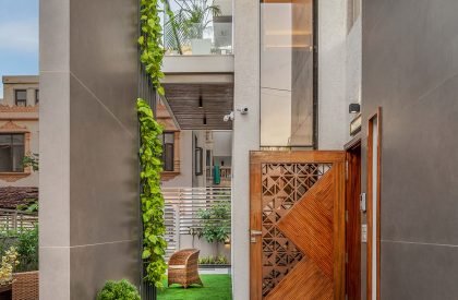 Urban Frame House | Prashant Parmar Architect - Shayona Consultant