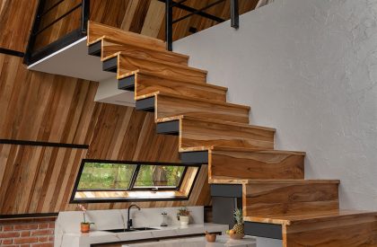 A Shelter in the Forest | Espacio & Luz Architects