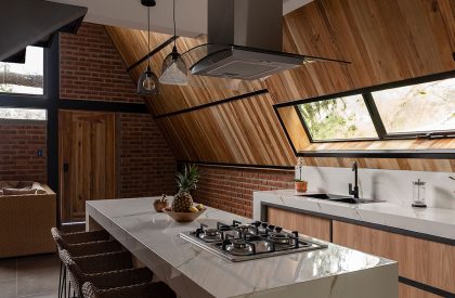 A Shelter in the Forest | Espacio & Luz Architects