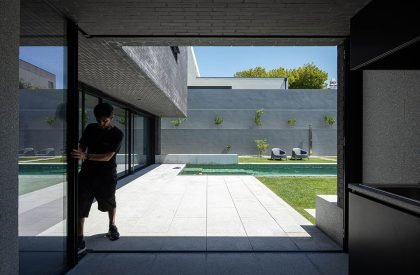 LBlack House | M2 Senos Arquitectos