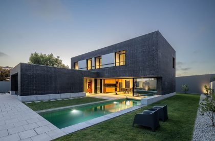 LBlack House | M2 Senos Arquitectos