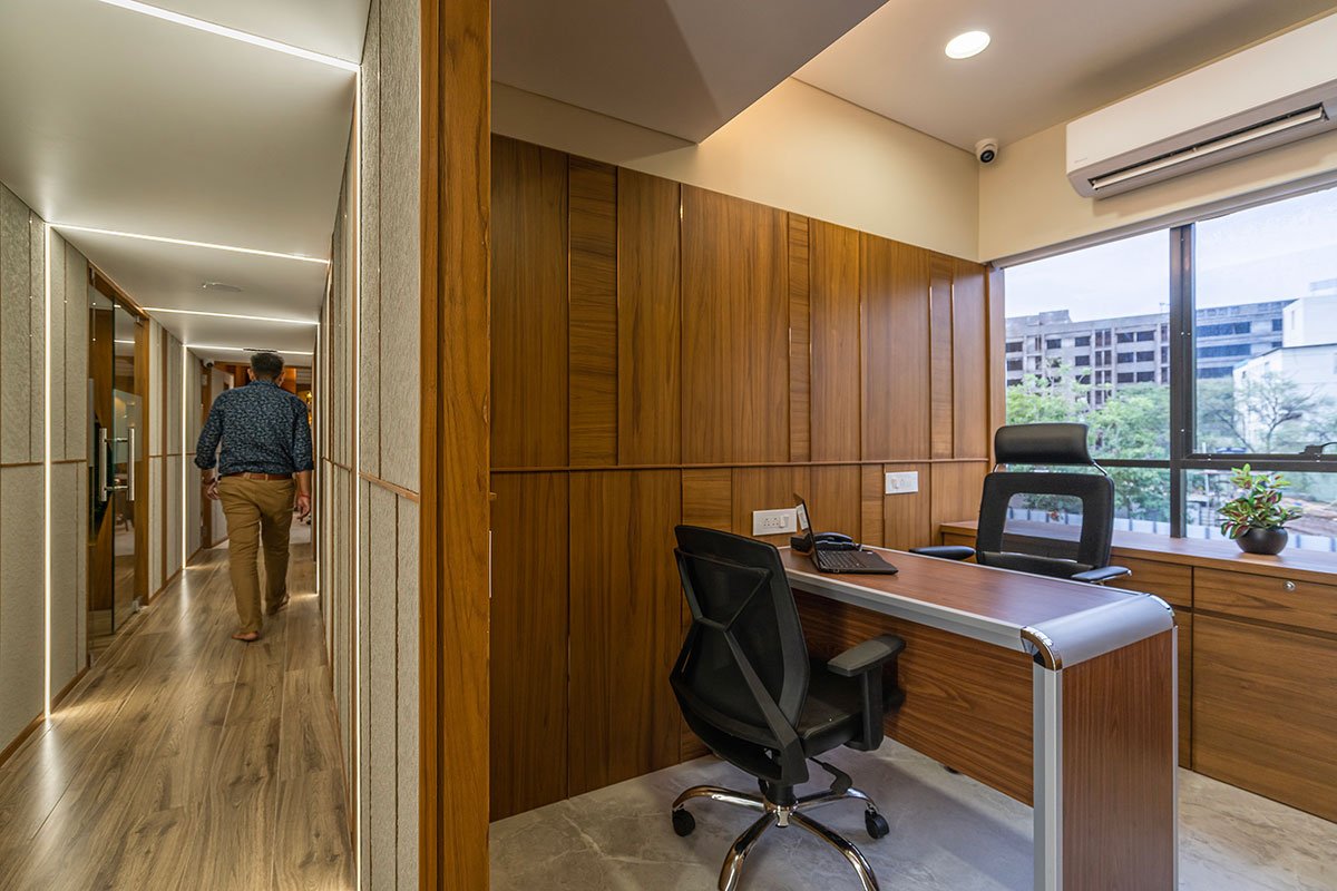 Modern Office Interior Design | Prashant Parmar Architect - Shayona Consultants