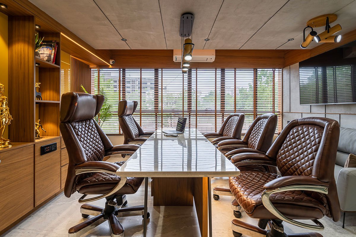 Modern Office Interior Design | Prashant Parmar Architect - Shayona Consultants