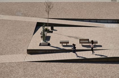 Plaza del Zarrón | BOV Estudio