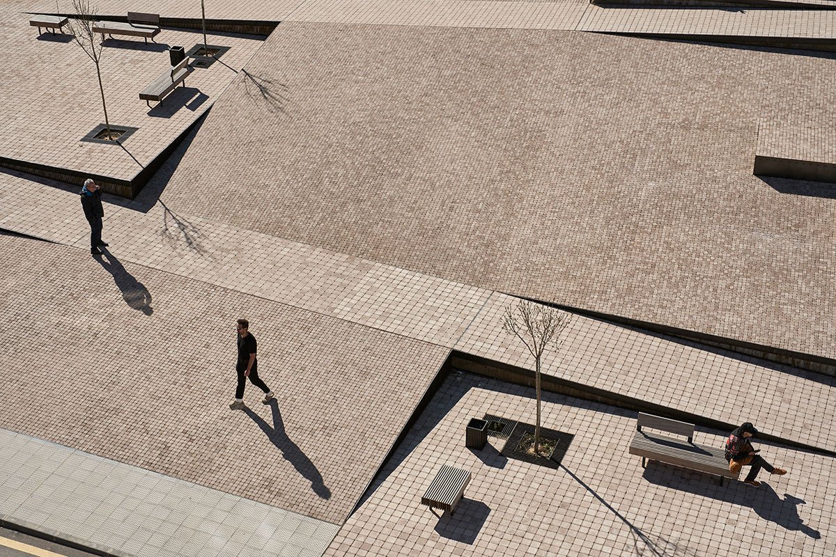 Plaza del Zarrón | BOV Estudio