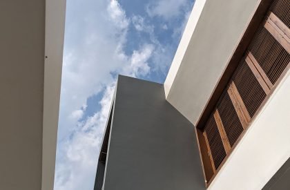 Tranquil Court House | Studio Habitect