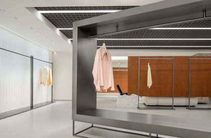 ZhuZhang Showroom & Office | LubanEra Design