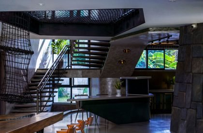 HausHaus | Akitephile