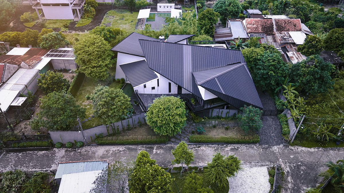 HausHaus | Akitephile