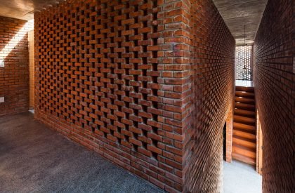 Termitary House | Tropical Space