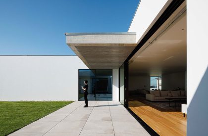 CS House | WALAA + Jorge Gonzalez