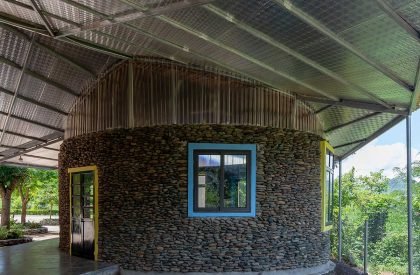 Na Pan School | 1+1>2 Architects