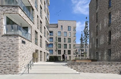Living on Holzhalbinsel | Tchoban Voss Architekten