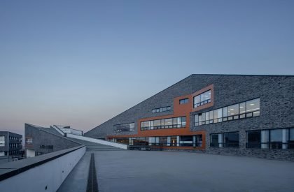 120-Division School | WAU Design