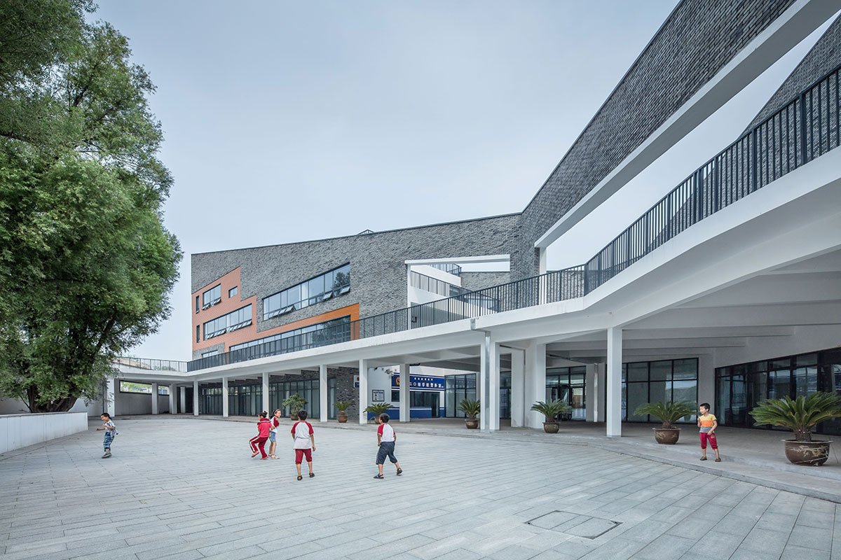 120-Division School | WAU Design