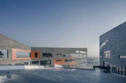 120-Division School | WAU Design