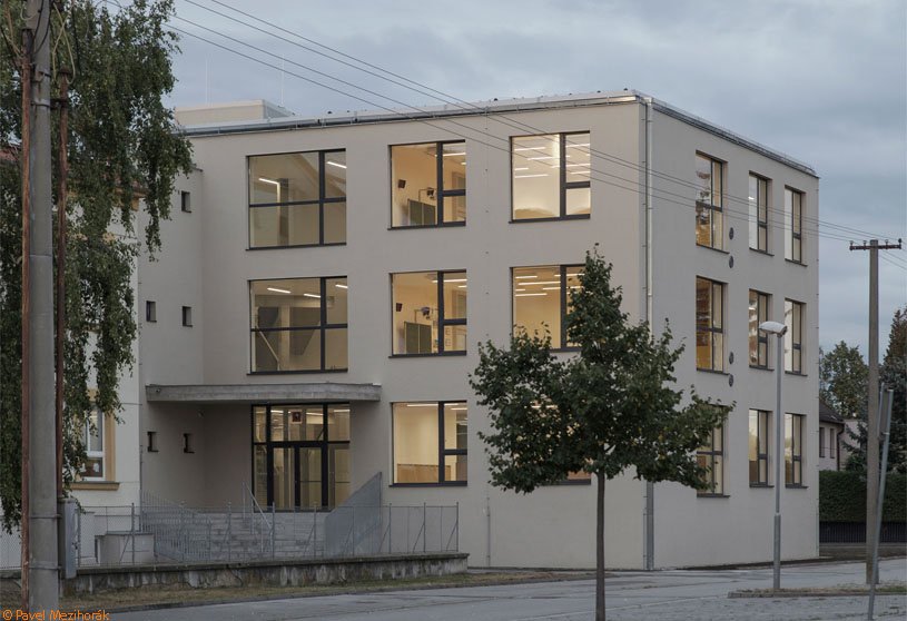 Primary school Nezamyslice | Malý Chmel