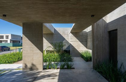 Tres Patios House | Besonias Almeida arquitectos