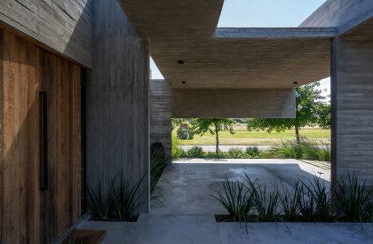 Tres Patios House | Besonias Almeida arquitectos