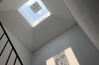Cobblestone House | 1+1>2 Architects