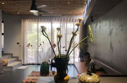 Cobblestone House | 1+1>2 Architects