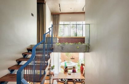 Shreyas | Raving Dots Studio