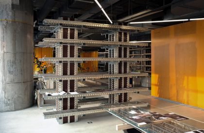 889GLO Art Space | SpActrum