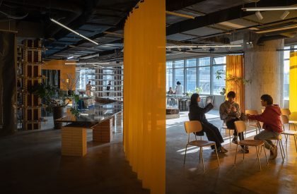 889GLO Art Space | SpActrum