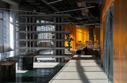 889GLO Art Space | SpActrum