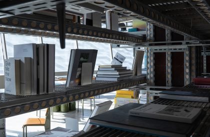 889GLO Art Space | SpActrum