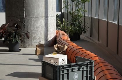 889GLO Art Space | SpActrum