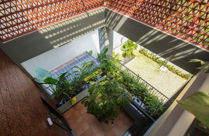 AKG Bhavan | De Earth Architects