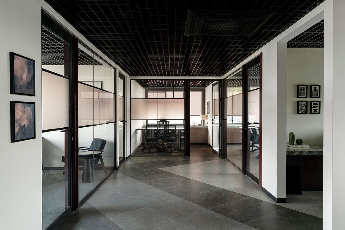 Ironside | Studio Dashline