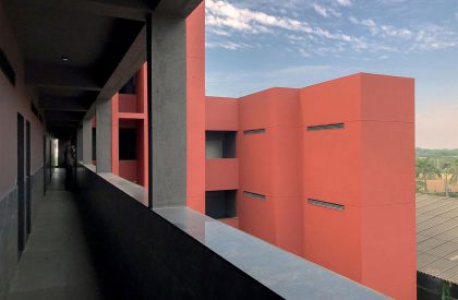 Red Vessel | ROOMOOR