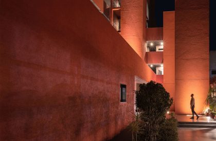 Red Vessel | ROOMOOR