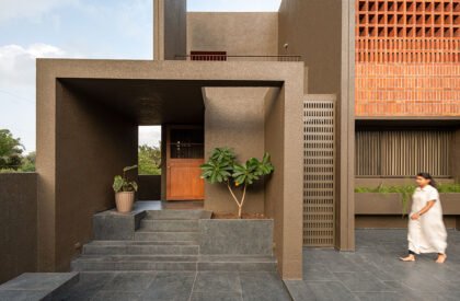 H – House | Studio Nirbaadh