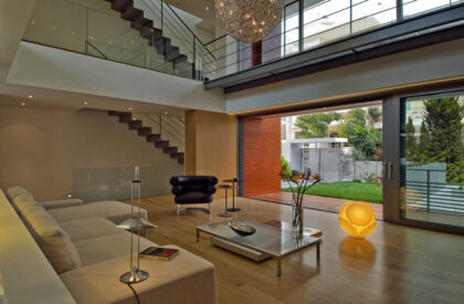 Detached House in Neo Heraklion | Katerina Valsamaki Architects