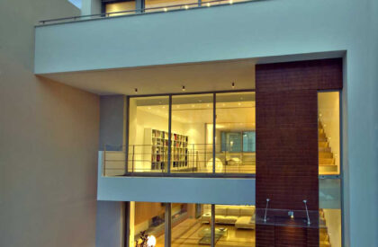 Detached House in Neo Heraklion | Katerina Valsamaki Architects