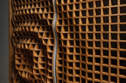 House of Curves | andblack design studio