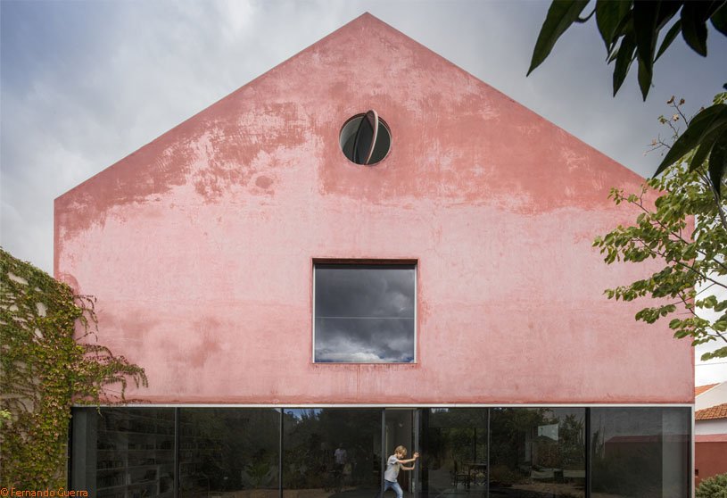 Red House | Extrastudio