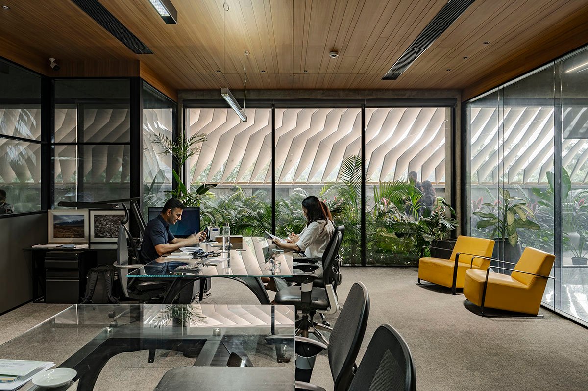 Accur8 | EssTeam Design Services LLP