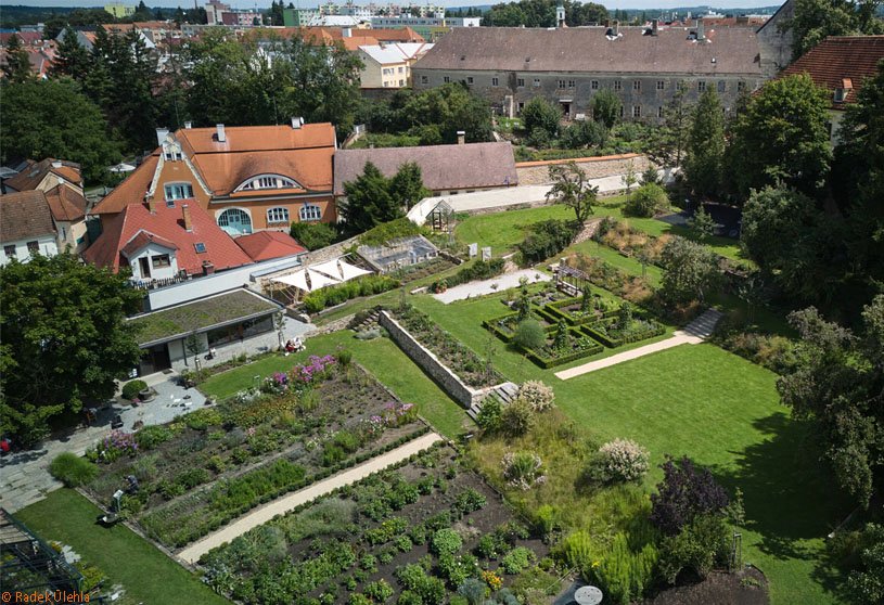 Kraffer Garden | matěj šebek architekti + Ateliér Za Mák