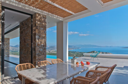 NAFPLIOBLU – Vacation House in Tolo | Katerina Valsamaki Architects