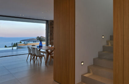 NAFPLIOBLU – Vacation House in Tolo | Katerina Valsamaki Architects